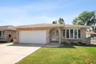 8608 Lamon Ave, Burbank, IL 60459 - Photo 1