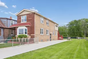 9754 S Harvard Ave, Chicago, IL 60628 - Photo 9
