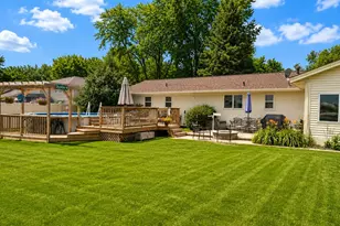 431 S Jean St, Peotone, IL 60468 - Photo 3