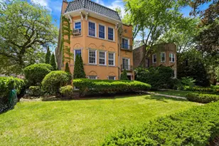 1016 Austin St, Evanston, IL 60202 - Photo 1