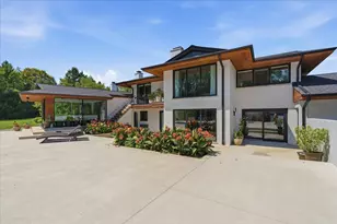 215 Woodhaven Ln, Barrington, IL 60010 - Photo 3