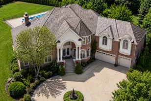 151 Palmer Cir, Vernon Hills, IL 60061 - Photo 1