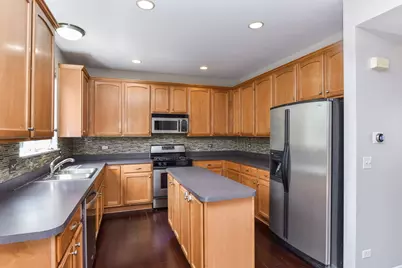 554 Declaration Lane, Aurora, IL 60502 - Photo 3