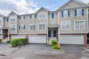 554 Declaration Ln, Aurora, IL 60502 - Photo 1