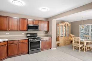 2222 Foxmoor Ln, Aurora, IL 60502 - Photo 13