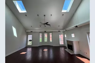 811 W Superior Street #4, Chicago, IL 60642 - Photo 5