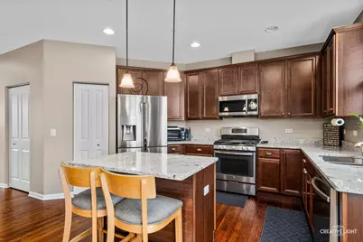 2951 Henley Lane, Naperville, IL 60540 - Photo 7