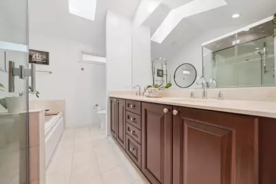 344 W Scott Street, Chicago, IL 60610 - Photo 23