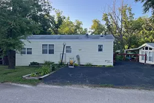 2795 E 28th Rd Lot 908, Seneca, IL 61360 - Photo 1