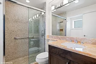 3600 N Lake Shore Dr, Chicago, IL 60613 - Photo 11