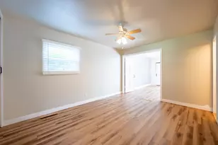 1108 Frank Dr, Champaign, IL 61821 - Photo 15