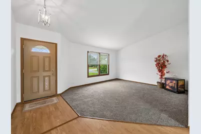 1520 Wicker Street, Woodstock, IL 60098 - Photo 5