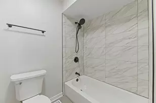 707 S Elmwood Ave, Waukegan, IL 60085 - Photo 13