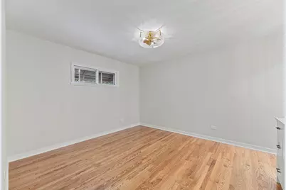 707 S Elmwood Avenue, Waukegan, IL 60085 - Photo 11