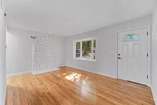 707 S Elmwood Ave, Waukegan, IL 60085 - Photo 3