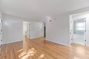 707 S Elmwood Ave, Waukegan, IL 60085 - Photo 5