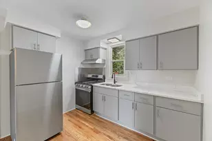 707 S Elmwood Ave, Waukegan, IL 60085 - Photo 7