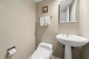 1926 N Larrabee St, Chicago, IL 60614 - Photo 9
