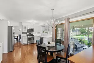 184 Spring Ave, Glen Ellyn, IL 60137 - Photo 11