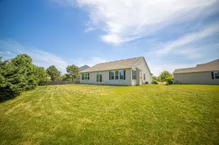 1112 Marion Ct, Shorewood, IL 60404 - Photo 3