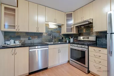 135 Brandywine Court, Vernon Hills, IL 60061 - Photo 17