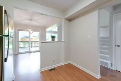 135 Brandywine Court, Vernon Hills, IL 60061 - Photo 19
