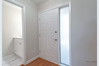 135 Brandywine Court, Vernon Hills, IL 60061 - Photo 5