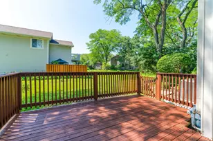 135 Brandywine Ct, Vernon Hills, IL 60061 - Photo 29