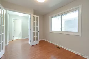 135 Brandywine Ct, Vernon Hills, IL 60061 - Photo 7