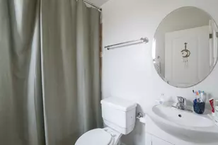 2046 W Touhy Ave, Chicago, IL 60645 - Photo 9