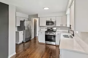 10036 Kedvale Ave, Oak Lawn, IL 60453 - Photo 9