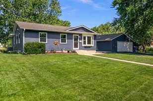 1530 Sunrise Dr, Dekalb, IL 60115 - Photo 3