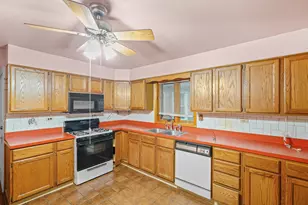 3239 Cuyler Ave, Berwyn, IL 60402 - Photo 9