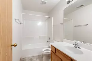 2405 Wilton Ln, Aurora, IL 60502 - Photo 13