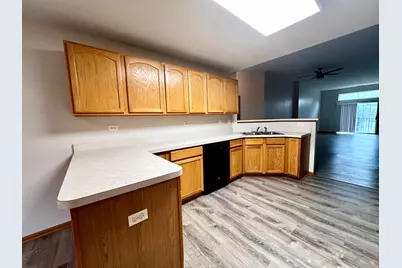 2405 Wilton Lane #2405, Aurora, IL 60502 - Photo 3