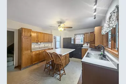 105 W High Street, Orangeville, IL 61060 - Photo 3