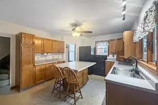 105 W High St, Orangeville, IL 61060 - Photo 3