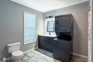 105 W High St, Orangeville, IL 61060 - Photo 15