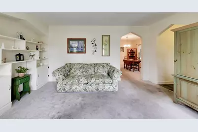 5829 N Mobile Avenue, Chicago, IL 60646 - Photo 3
