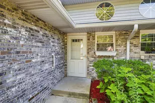 875 N Tamarac Blvd, Addison, IL 60101 - Photo 3