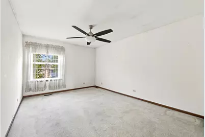 875 N Tamarac Boulevard, Addison, IL 60101 - Photo 19