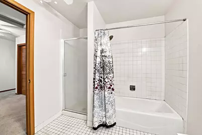 875 N Tamarac Boulevard, Addison, IL 60101 - Photo 21