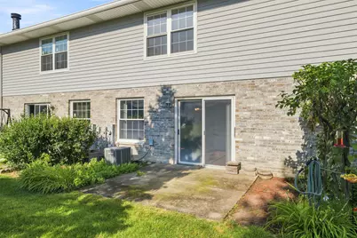 875 N Tamarac Boulevard, Addison, IL 60101 - Photo 23