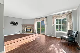 875 N Tamarac Blvd, Addison, IL 60101 - Photo 11