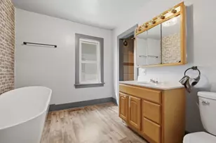 704 12th Ave, Sterling, IL 61081 - Photo 9