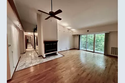540 Biesterfield Road #303, Elk Grove Village, IL 60007 - Photo 3
