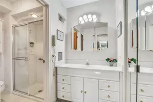 250 W Parliament Pl, Mount Prospect, IL 60056 - Photo 21