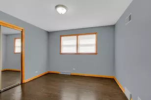 2119 S Grove St, Blue Island, IL 60406 - Photo 13