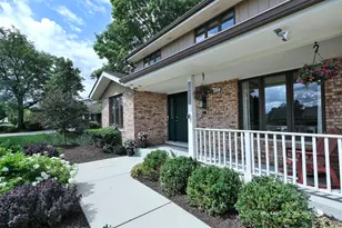 14826 Ridgewood Dr, Oak Forest, IL 60452 - Photo 3