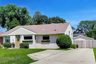 703 Webster Ave, Wheaton, IL 60187 - Photo 1